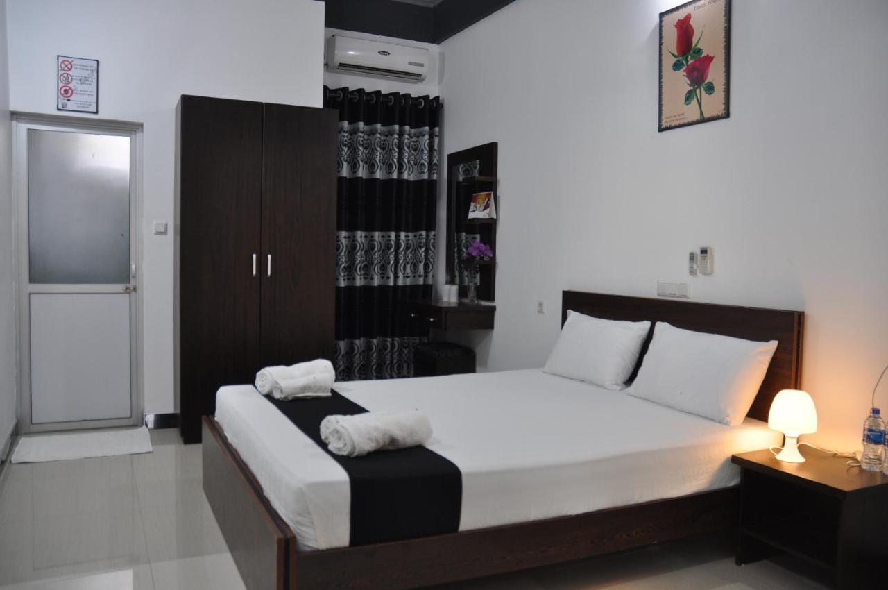 Hotel Agape Mannar Esterno foto