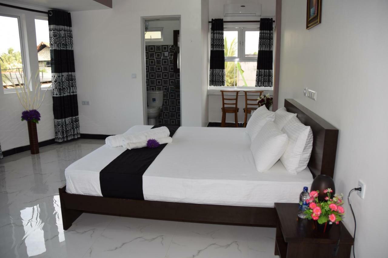 Hotel Agape Mannar Esterno foto